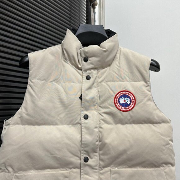 White Canada Goose Freestyle Vest Womens - Picture 4 of 8